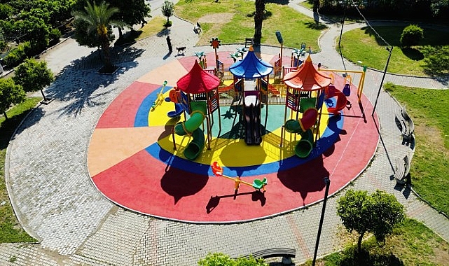 Narlıdere Belediyesi, parkları daha güvenli ve konforlu hale getirmek için
