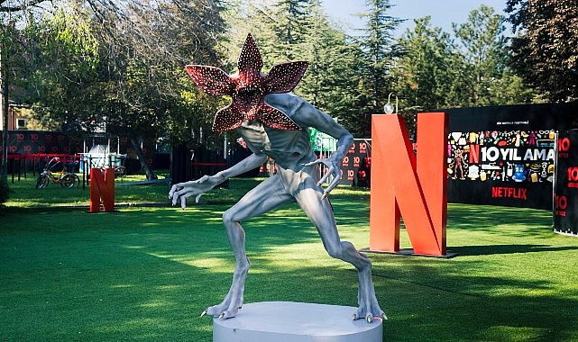 Netflix’in Türkiye’deki 10. yıl kutlamaları için hayata geçirdiği “N 10