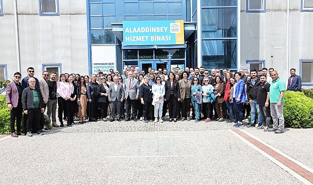 Nilüfer Belediyesi’nde geleneksel bayramlaşma Nilüfer Belediyesi personeli, Kurban Bayramı öncesinde düzenlenen bayramlaşma töreninde bir