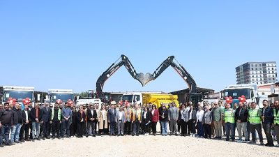 Araç filosunu güçlendiren Nilüfer Belediyesi, 4 iş makinesi ve 6