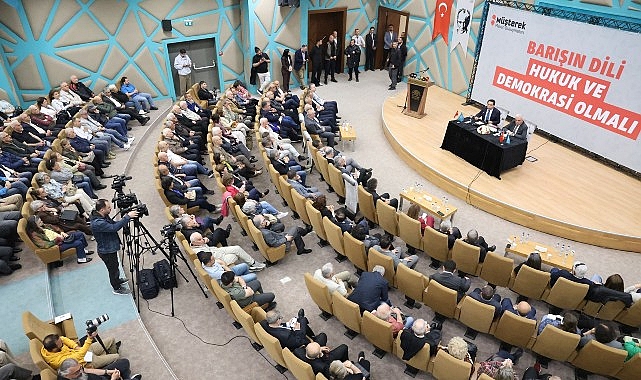 Nilüfer Belediyesi tarafından düzenlenen “Müşterek Mekan Buluşmaları” etkinliğine, “Barışın Dili