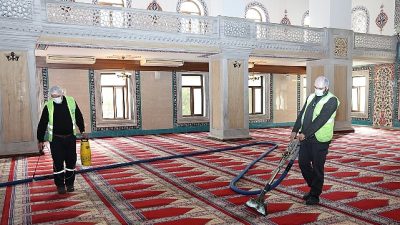 Nilüfer Belediyesi, 2003 yılından bu yana sürdürdüğü ibadethane temizliği çalışmalarına