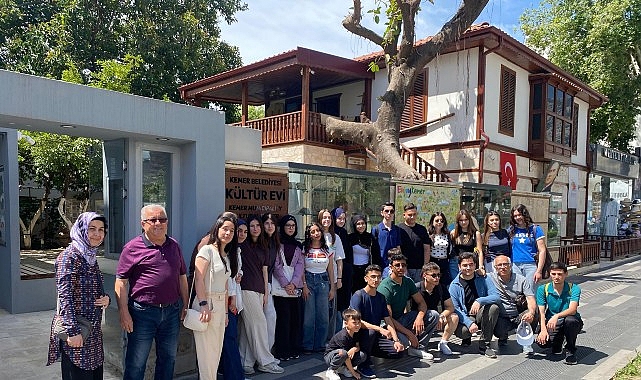 Öğrencilerden Kültür Evi’ne ziyaret Kemer Belediye Başkanı Necati Topaloğlu’nun Kemer'e kazandırdığı önemli projelerden biri