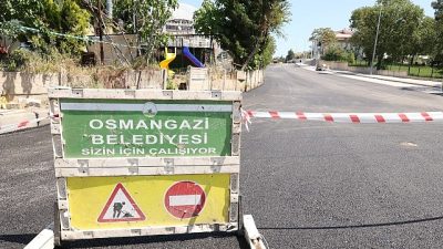 Osmangazi Belediyesi, ilçedeki asfalt yenileme çalışmalarını aralıksız sürdürüyor. Yapılan çalışmalar