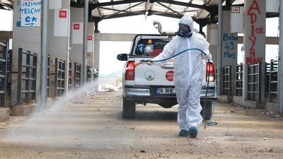 Bursa’da vatandaşların kurbanlık alışverişlerini rahat bir şekilde yapabilmesi için 3