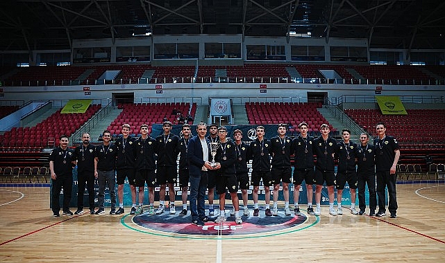 Potada Büyük Gurur: Konya Büyükşehir Belediyespor U16 Takımımız Türkiye Üçüncüsü Konya Büyükşehir Belediyespor, Türkiye Basketbol Federasyonu’nun Konya’da düzenlediği U16 Türkiye