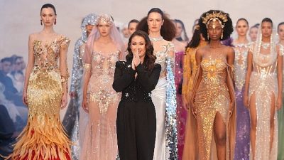 İzmir ve Türkiye’nin önde gelen moda markalarından JM Bride’s, merakla
