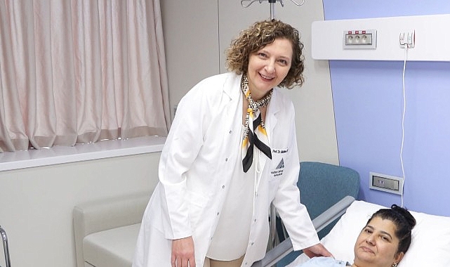 2023 yılında şiddetli karın ağrısı şikayetiyle Prof. Dr. Meltem Ergün’e