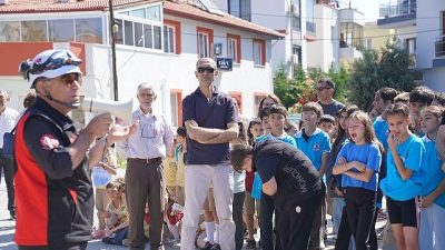 Seferihisar’da afetlere karşı toplumsal farkındalığı artırmak ve öğrencileri olası afetlere