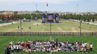 UEFA ve Disney, kız çocuklarının futbola ilk adımı atmasını ve