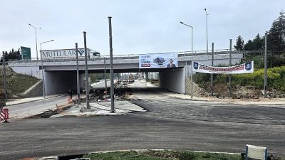 Kocaeli Büyükşehir Belediyesi, İzmit Vatan Caddesi tramvay kavşağında gece saatlerinde