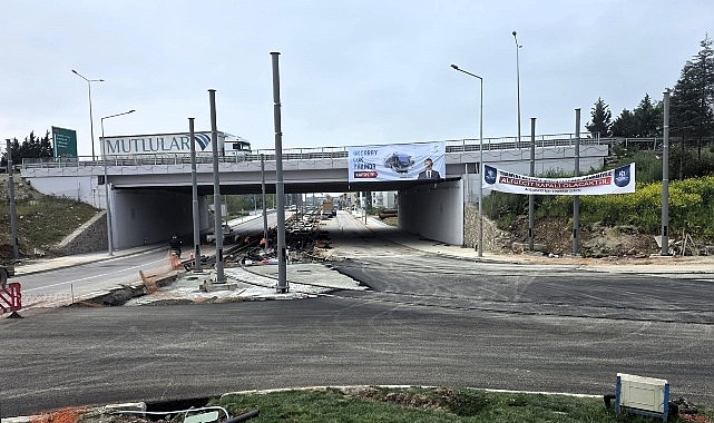 Kocaeli Büyükşehir Belediyesi, İzmit Vatan Caddesi tramvay kavşağında gece saatlerinde