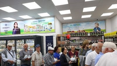 Çerçioğlu, hayata geçirdiği sosyal belediyecilik uygulamalarıyla vatandaşların yanında olmaya devam
