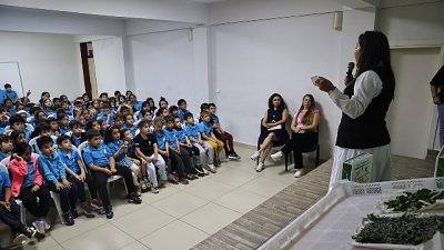 Antalya Büyükşehir Belediyesi Tarımsal Hizmetler Dairesi Başkanlığı ekipleri, Döşemealtı’ndaki Osman