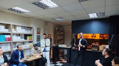Yönetmen ve yazar Caner Kaldı’nın ilk romanı “Bir Evliliğin Ölüm