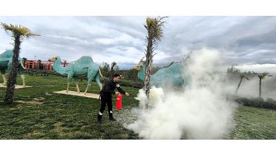 Kocaeli Büyükşehir Belediyesi Zabıta Dairesi Başkanlığı’na bağlı Güvenlik Şube ekipleri,