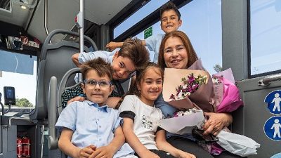 İzmir’de Büyükşehir Belediyesi ESHOT Genel Müdürlüğü’nde otobüs şoförlüğü yapan Zerrin