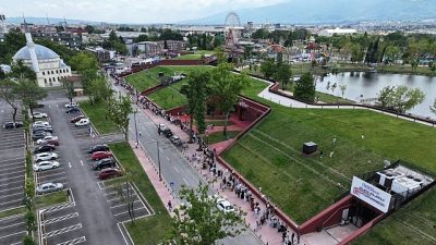 Körfez Aqua Kıtalar Akvaryumu, açılış gününde oluşan uzun kuyruklar ve