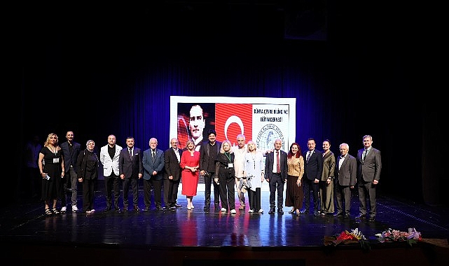 Dünya Çevre Bilinci Derneği’nin düzenlediği “2. Yüzyıl Cumhuriyet Ödülleri” töreni,