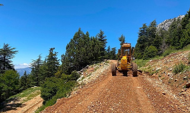 Antalya Büyükşehir Belediyesi, yaz aylarının gelmesiyle birlikte yayla yollarında başlattığı