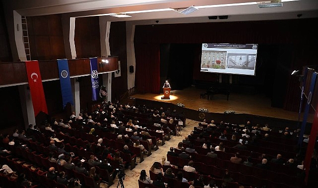 Türkiye Cumhuriyeti’nin ilk üniversitesi olarak 13 Haziran 1946’da kurulan “Devletin