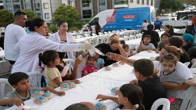 Maltepe Belediyesi, Muharrem ayı boyunca ilçenin farklı noktalarında düzenlediği oruç