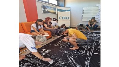Ayvalık’ta düzenlenen “Kolektif Deneysel Eskiz Atölyesi”, üniversite akademisyenleri, eğitimciler ve