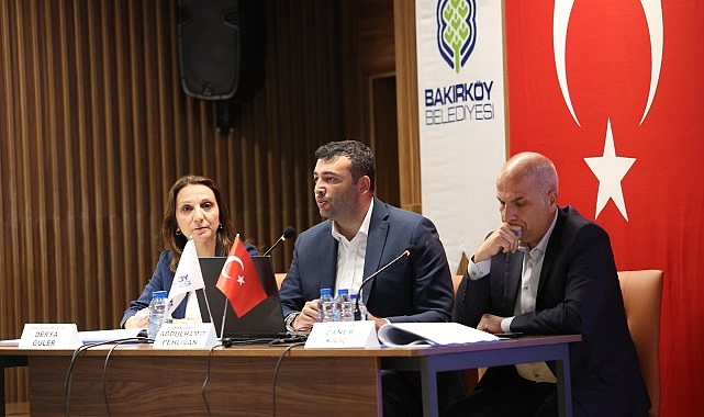 Bakırköy Belediyesi, Cumhuriyet Meydanı’na ulaşımı sağlayan Ebuziya Caddesi ve Fahri