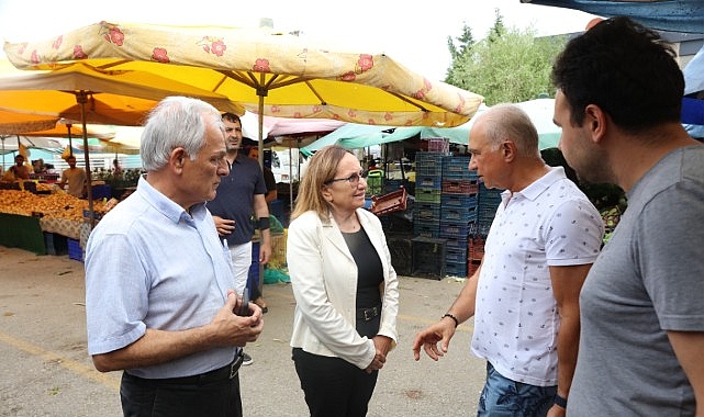 Güzelbahçe Belediye Başkan Vekili Ayşe Akın, Belediye Meclis Üyeleri ile