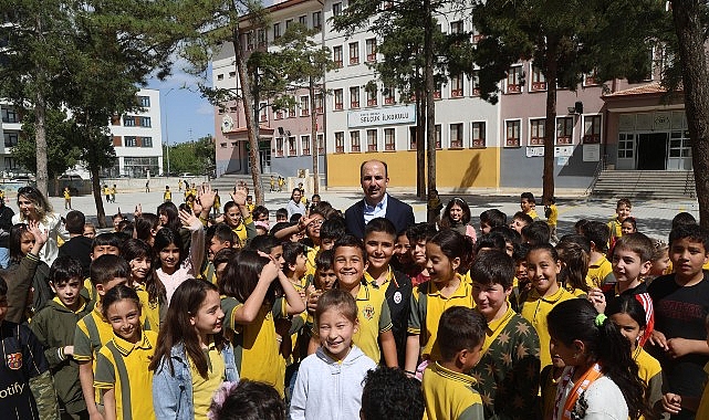 Konya Büyükşehir Belediye Başkanı Uğur İbrahim Altay, 2025-2026 yılı eğitim-öğretim