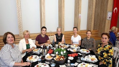Osmangazi Belediye Başkanı Erkan Aydın, mahalle muhtarlarıyla düzenlenen “Ortak Akıl