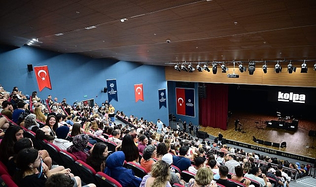 Çerçioğlu, kültür ve sanat etkinliklerini kentin dört bir yanında vatandaşlar