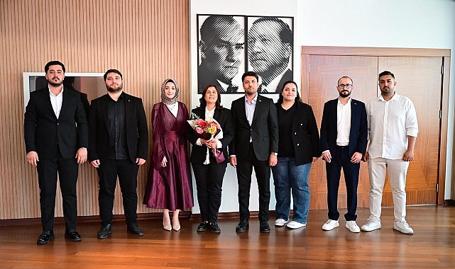 Aydın Büyükşehir Belediye Başkanı Özlem Çerçioğlu’na Türkiye Gençlik Vakfı Aydın