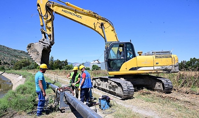 Çerçioğlu, altyapı yatırımlarını kent genelinde aralıksız sürdürüyor.