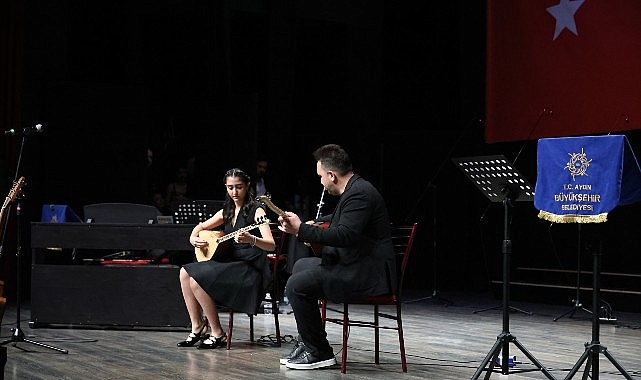Çerçioğlu, kültür ve sanat etkinliklerini Aydınlılar ile buluşturmaya devam ediyor.