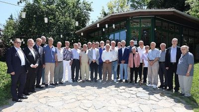 Osmangazi Belediyesi’nin kurucu meclis üyeleriyle bir araya gelen Osmangazi Belediye
