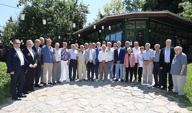 Osmangazi Belediyesi’nin kurucu meclis üyeleriyle bir araya gelen Osmangazi Belediye