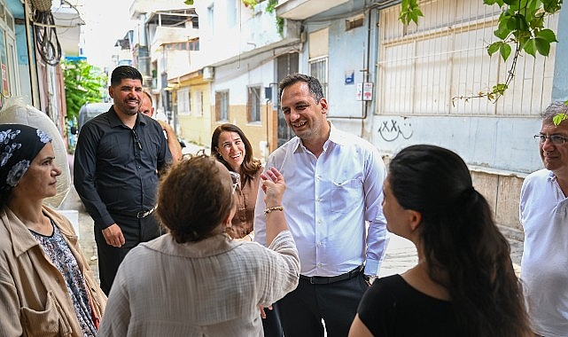 Mahalle ziyaretleri ve saha denetimlerini aralıksız sürdüren Bornova Belediye Başkanı