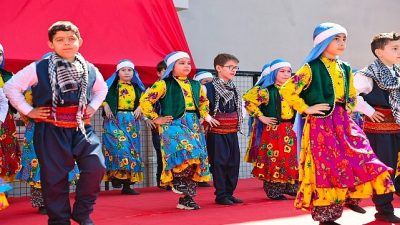 Türkiye genelinde yaklaşık 18 milyon öğrenci karne alarak yaz tatiline