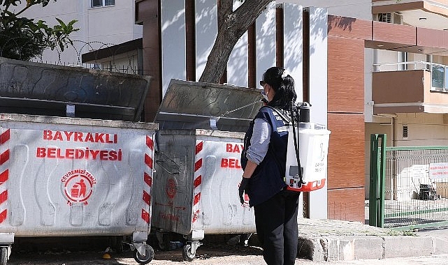Bayraklı Belediyesi, yaz aylarının yaklaşmasıyla birlikte ilçe genelindeki ilaçlama çalışmalarını