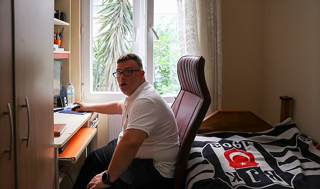 Down sendromlu Muharrem Göksüner, Buca Belediyesi’nin engelsiz yaşam anlayışıyla hizmet