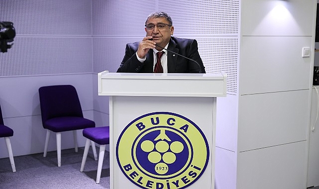 Buca Belediyesi’nde göreve başlayan zabıta memurları için düzenlenen törende konuşan