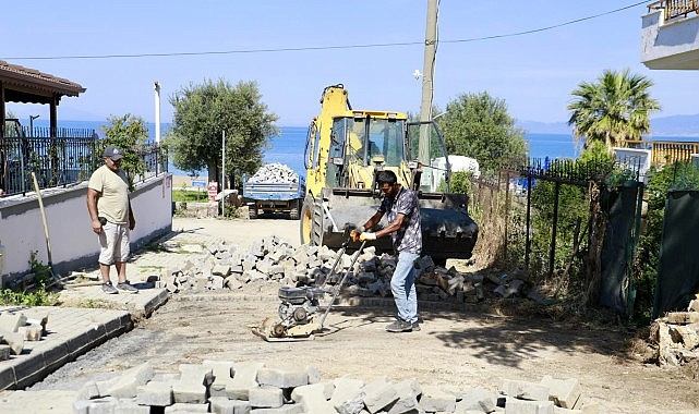 Burhaniye’de Yol Çalışmaları Tüm Hızıyla Devam Ediyor Burhaniye Belediyesi Fen İşleri Müdürlüğü ekipleri, ilçe genelinde yol çalışmalarına