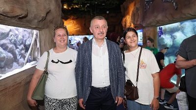 Kocaeli Büyükşehir Belediye Başkanı Tahir Büyükakın açıldığı gün sadece 2