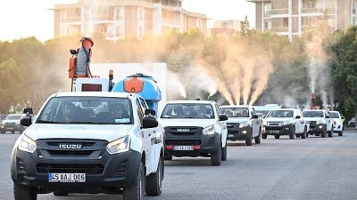 Manisa Büyükşehir Belediyesi, yaz aylarında halk sağlığını korumak ve haşere