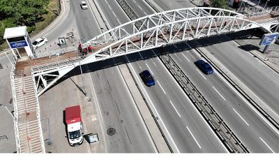 Kocaeli Büyükşehir Belediyesi’ne bağlı A Takımı ekipleri, yazın kavurucu sıcaklarına