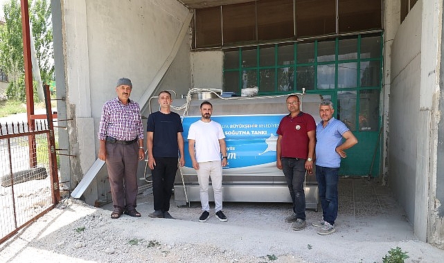 Antalya Büyükşehir Belediyesi, tarımsal kalkınma kooperatiflerine ekipman desteklerini sürdürüyor. Kırsal