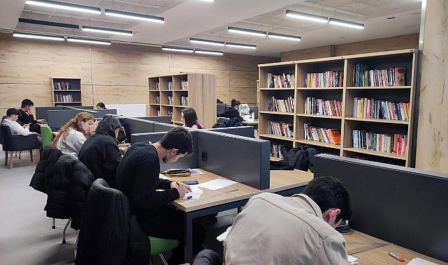 Çankaya Belediyesi, Çankaya Evleri ve kültür merkezlerinde bulunan 12 kütüphanesinde