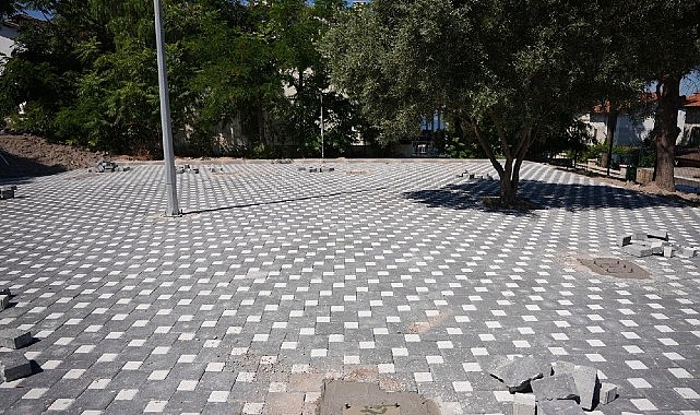 Çeşme Belediyesi, ilçe genelindeki parklar, çocuk oyun alanları ve spor