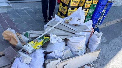Çiğli Belediyesi Zabıta Müdürlüğü ekipleri, çevre kirliliğine neden olan ve